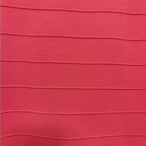 NEIMAN MARCUS Exclusive Silk Sleeveless Ribbed Tank in Pink - Picture 5 of 9